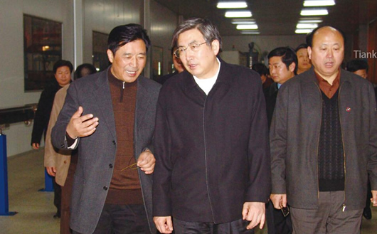 中央政治局委員 北京市委書(shū)記郭金龍 中央政治局委員 北京市委書(shū)記郭金龍